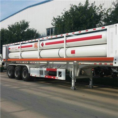 Xe đầu kéo ống CNG